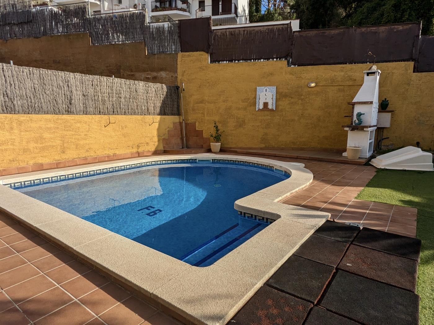 Live the Mediterranean Charm: Home with Pool in Tossa de Mar in Tossa de Mar