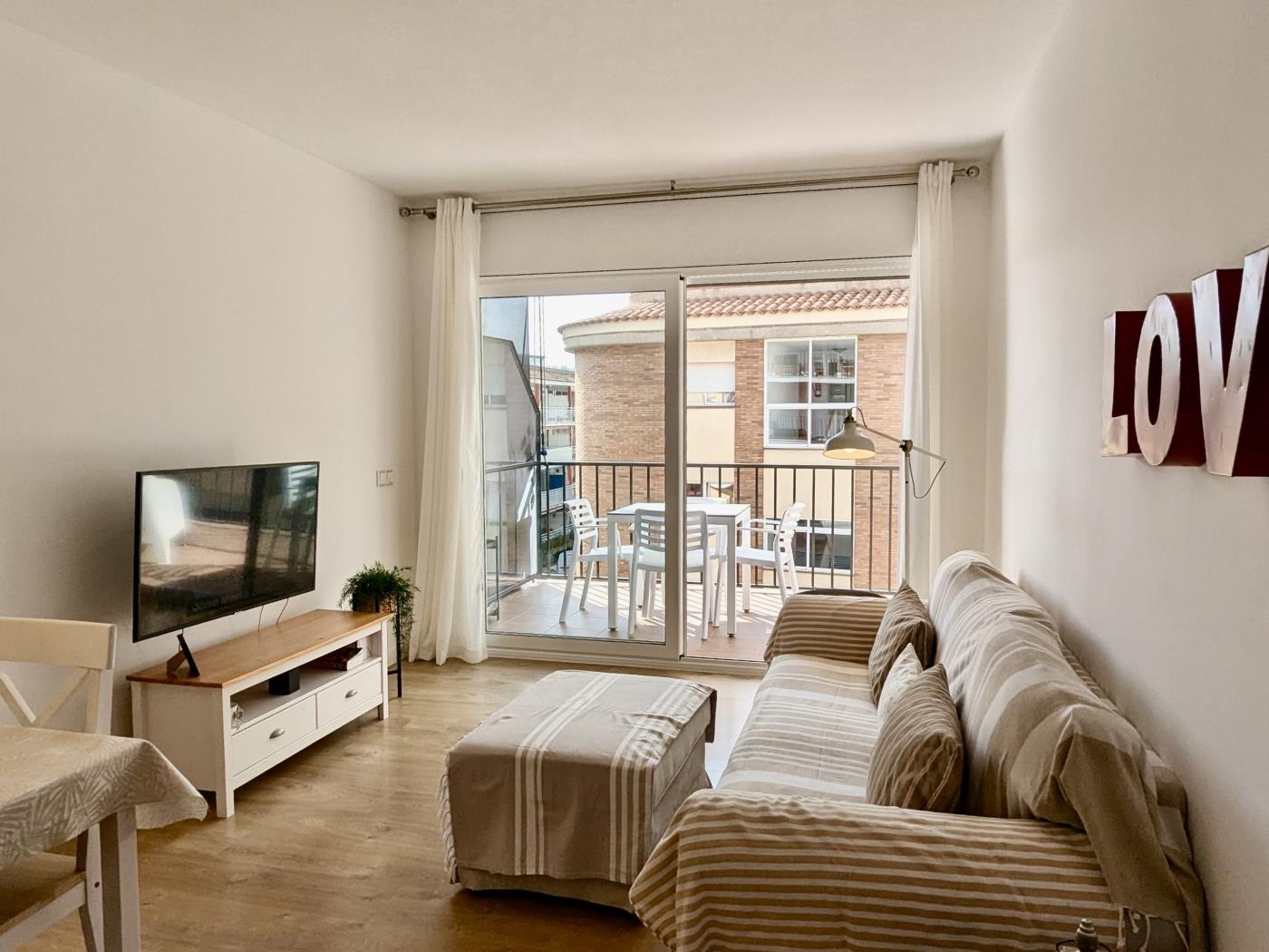 Discover Tossa de Mar! Apartment with Parking and All the Comfort in Tossa de Mar