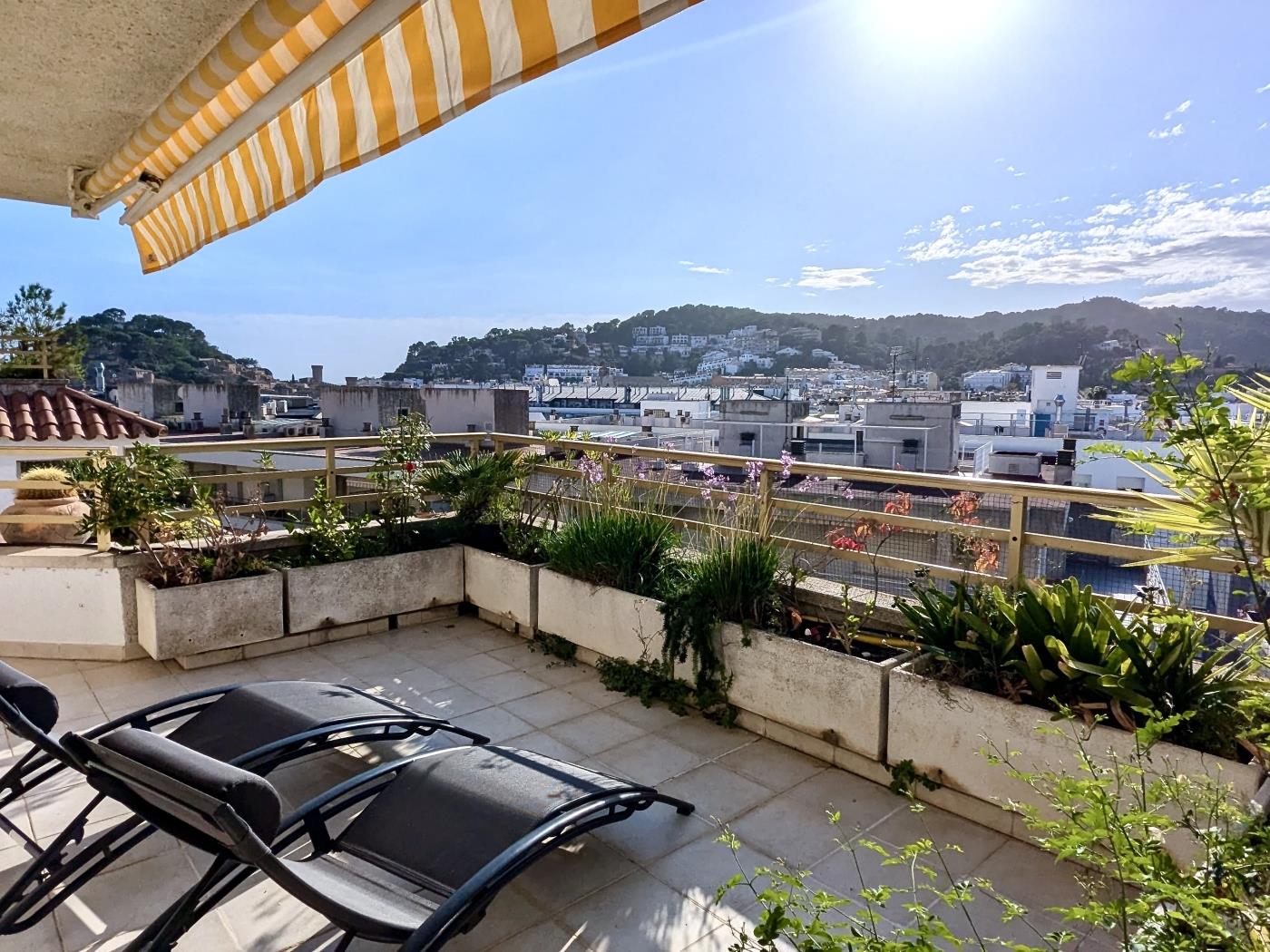 Spacious apartment with a large terrace in Tossa de Mar