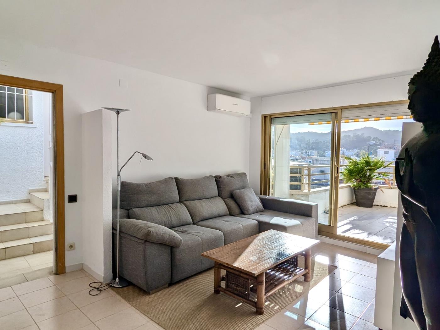 Spacious apartment with a large terrace in Tossa de Mar