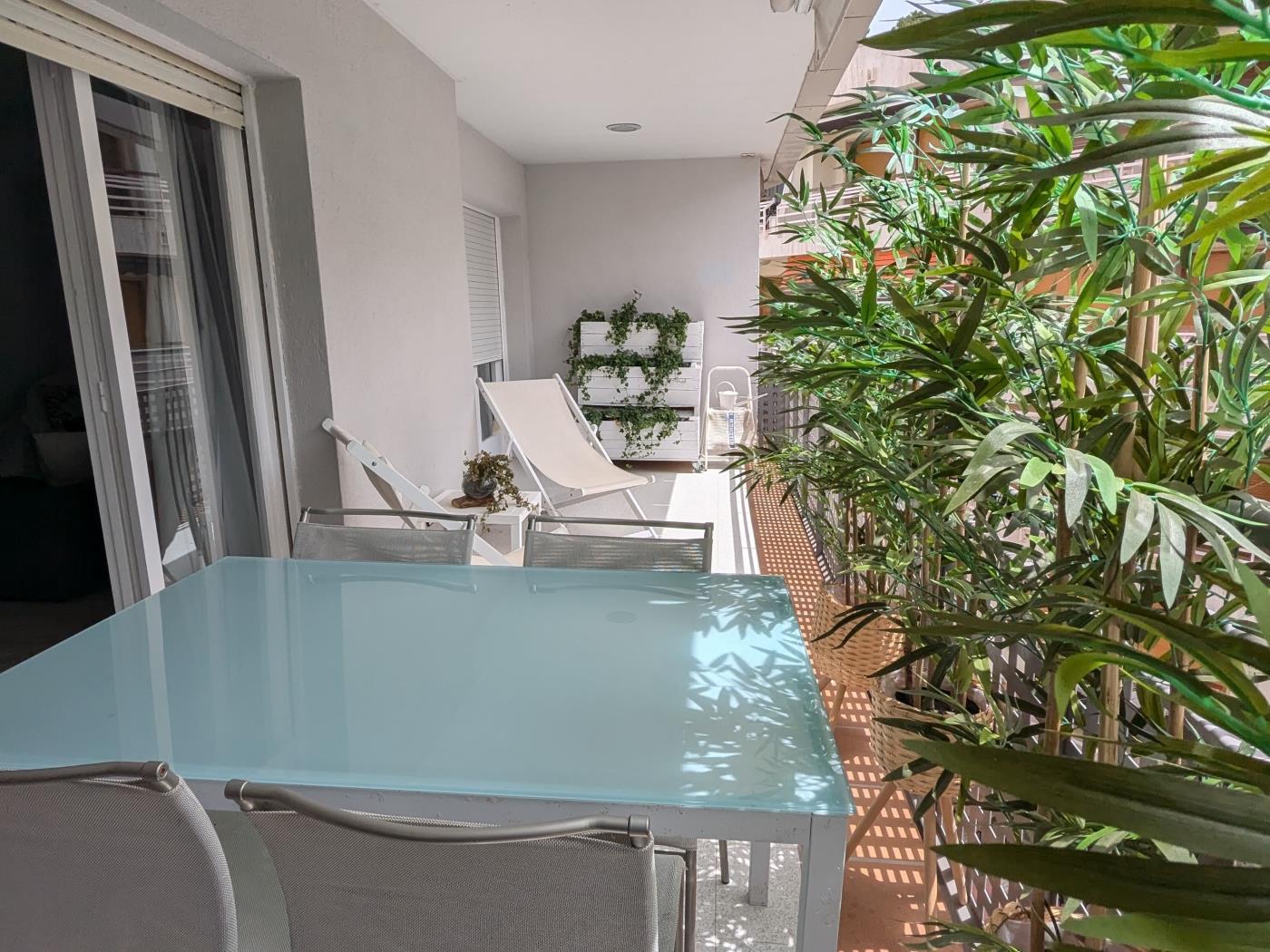 Pretty and cozy apartment with parking. in Tossa de Mar