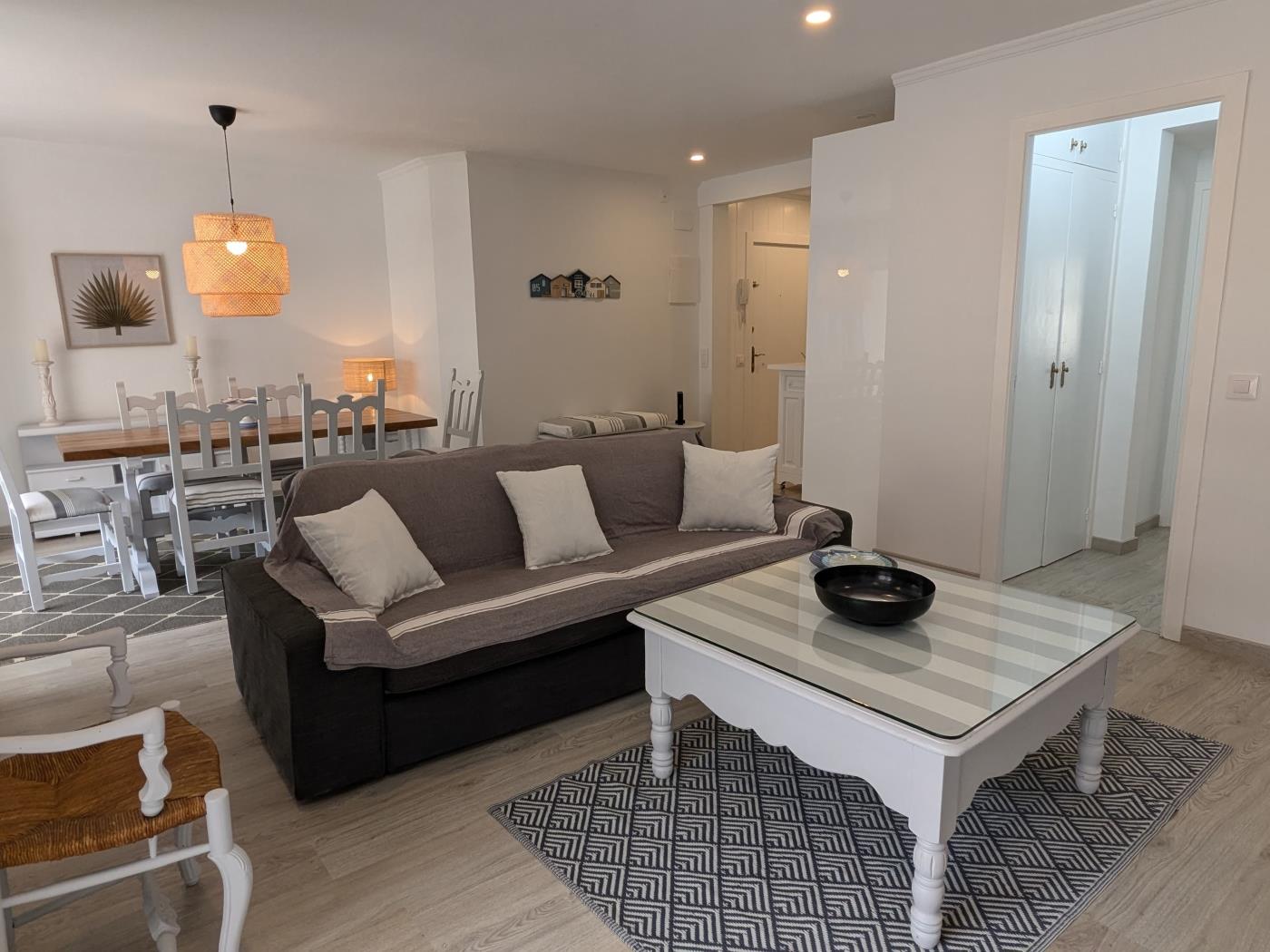 Pretty and cozy apartment with parking. in Tossa de Mar