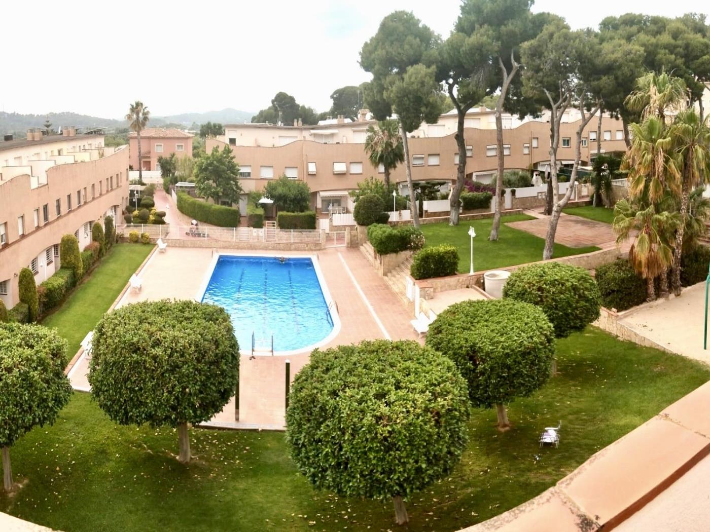 EVH114 - Maison Mitoyenne avec Espaces Communautaires à Tarragona