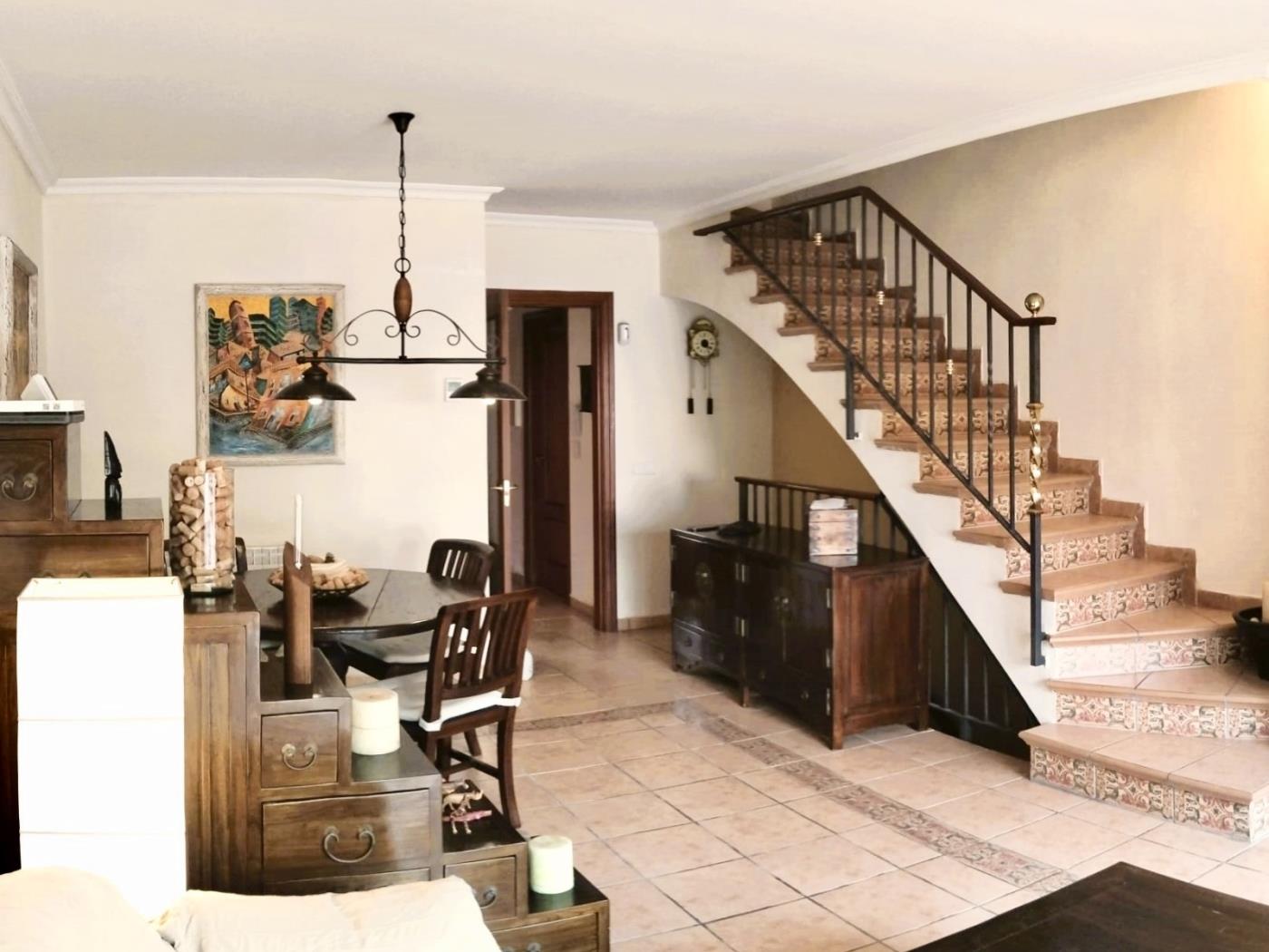 EVH114 - Maison Mitoyenne avec Espaces Communautaires à Tarragona