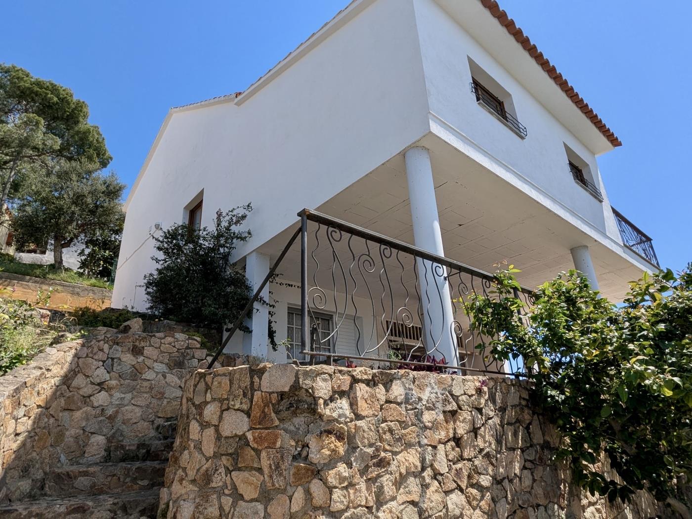 Fabulous holiday home with stunning views and spacious living in Tossa de Mar