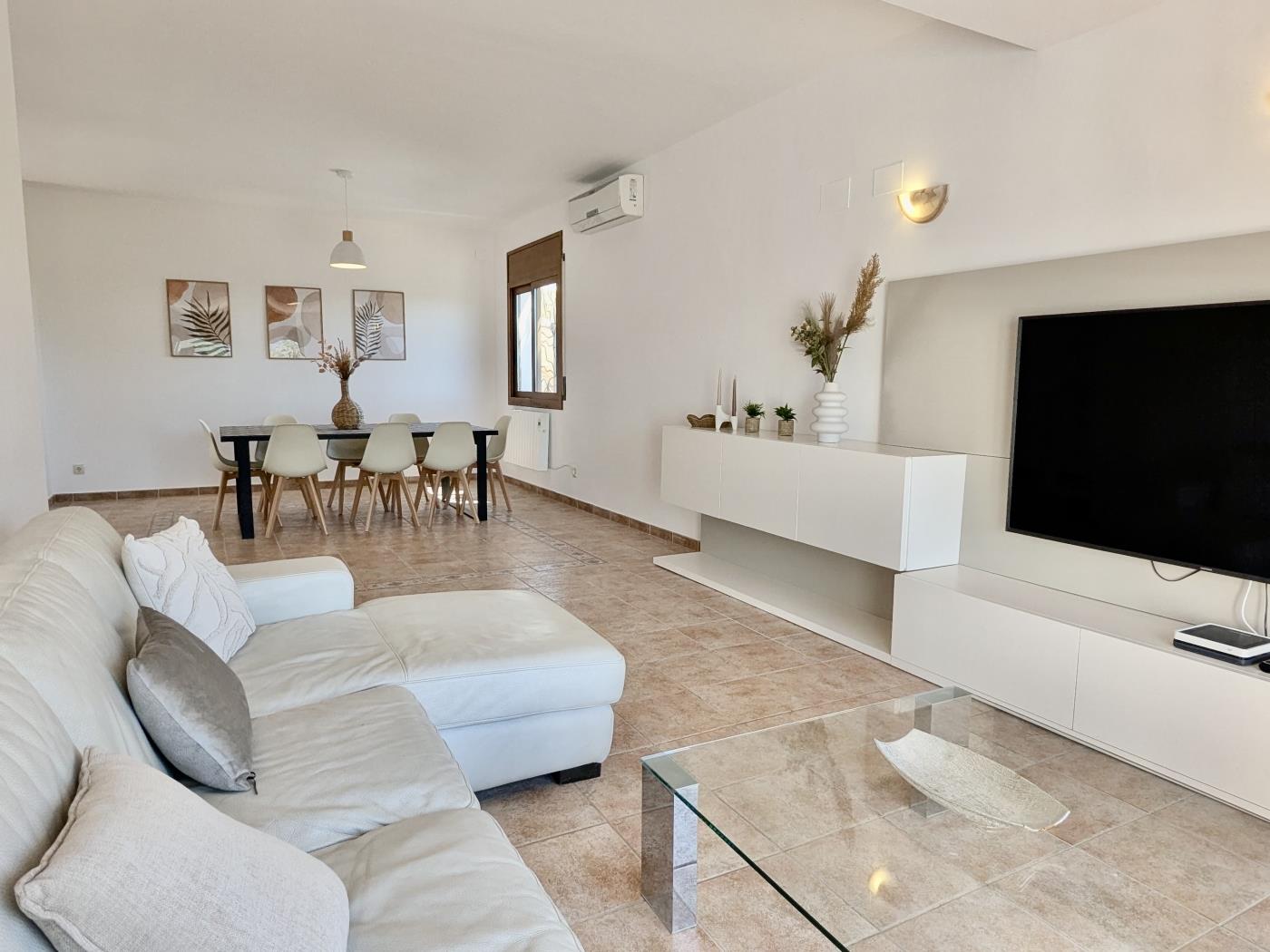 Fabulous holiday home with stunning views and spacious living in Tossa de Mar