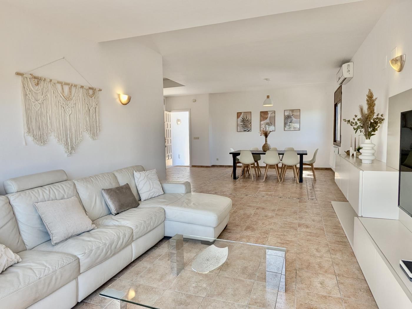 Fabulous holiday home with stunning views and spacious living in Tossa de Mar