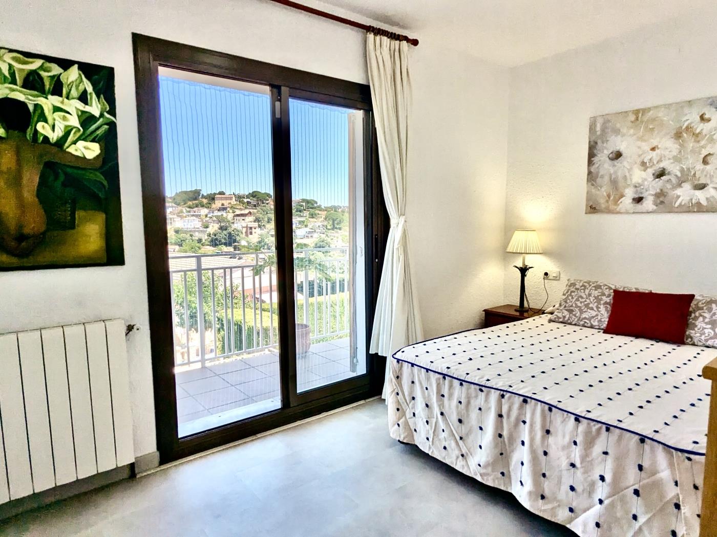 Maison avec piscine, jardin et appartement séparé à Maçanet de la à Maçanet de la Selva