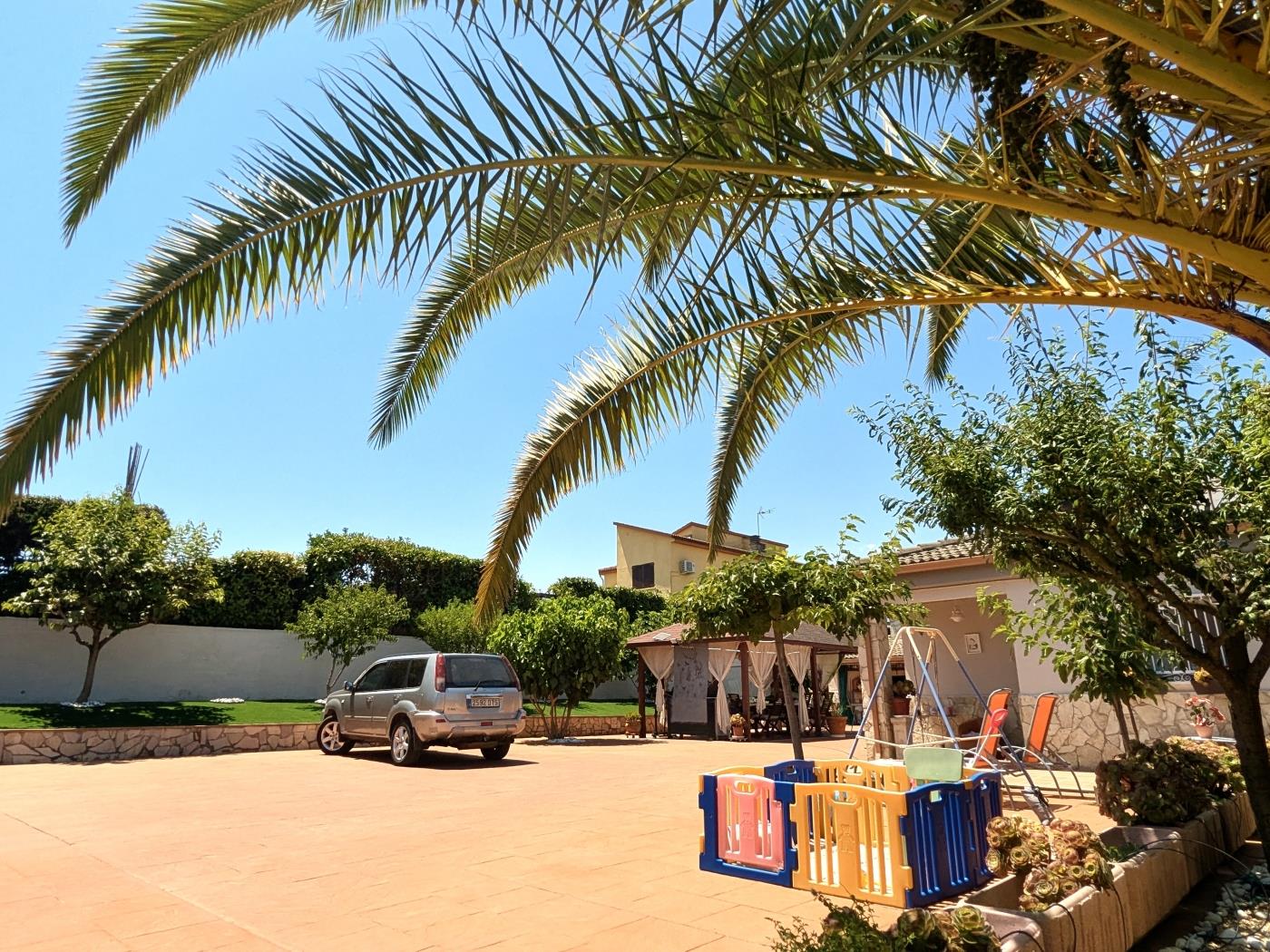 Maison avec piscine, jardin et appartement séparé à Maçanet de la à Maçanet de la Selva