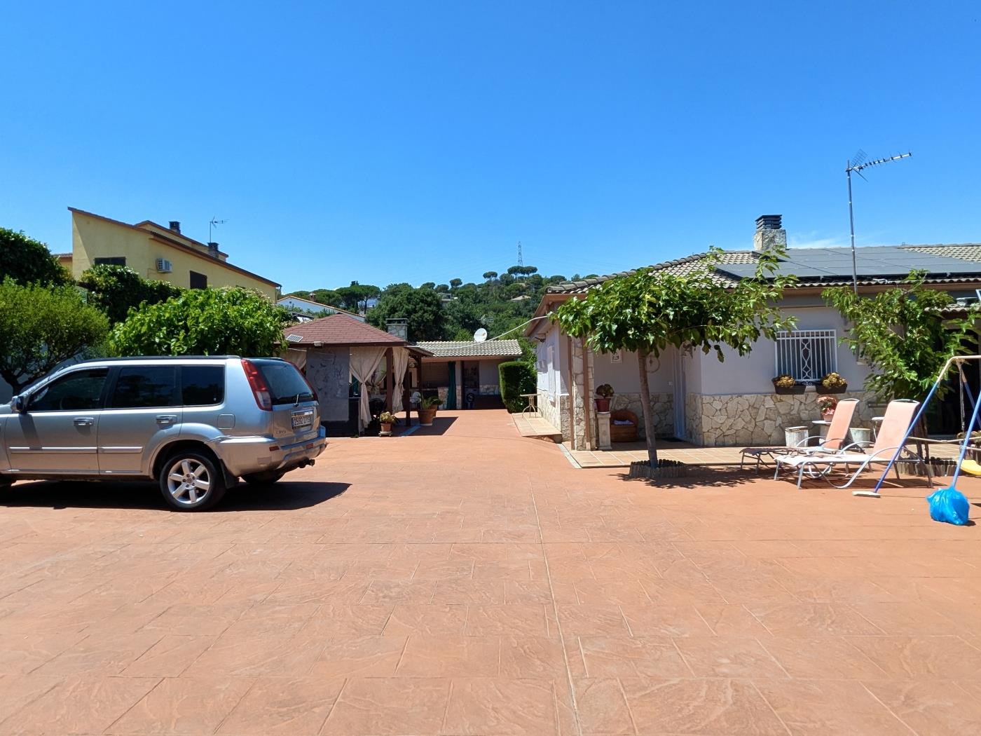 Maison avec piscine, jardin et appartement séparé à Maçanet de la à Maçanet de la Selva