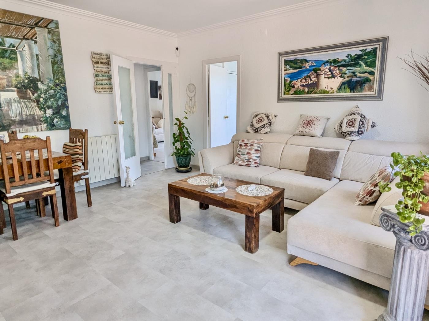 Maison avec piscine, jardin et appartement séparé à Maçanet de la à Maçanet de la Selva