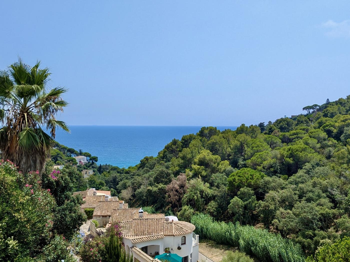 Mediterranean Home in Santa Maria de Llorel – Privacy and Views in Tossa de Mar