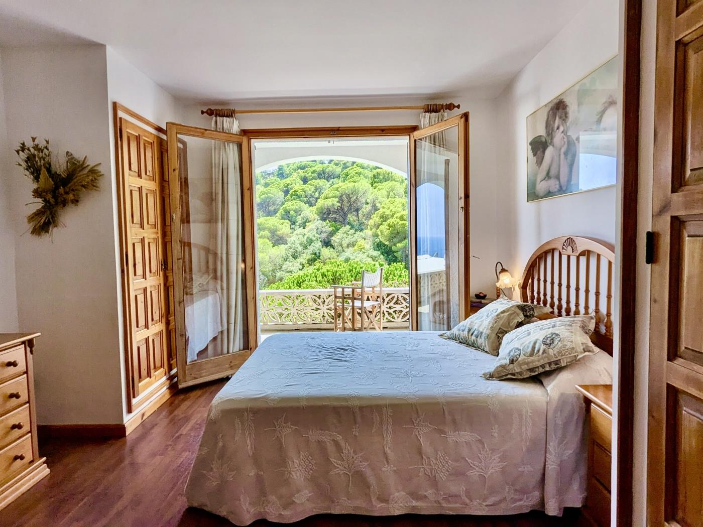 Mediterranean Home in Santa Maria de Llorel – Privacy and Views in Tossa de Mar
