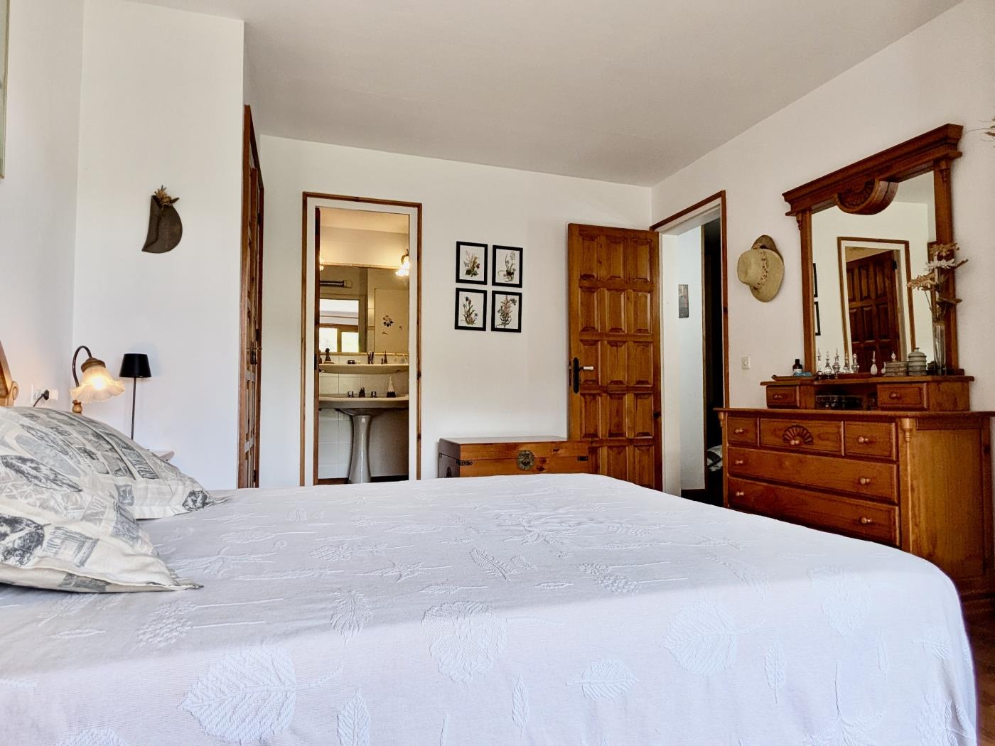 Mediterranean Home in Santa Maria de Llorel – Privacy and Views in Tossa de Mar