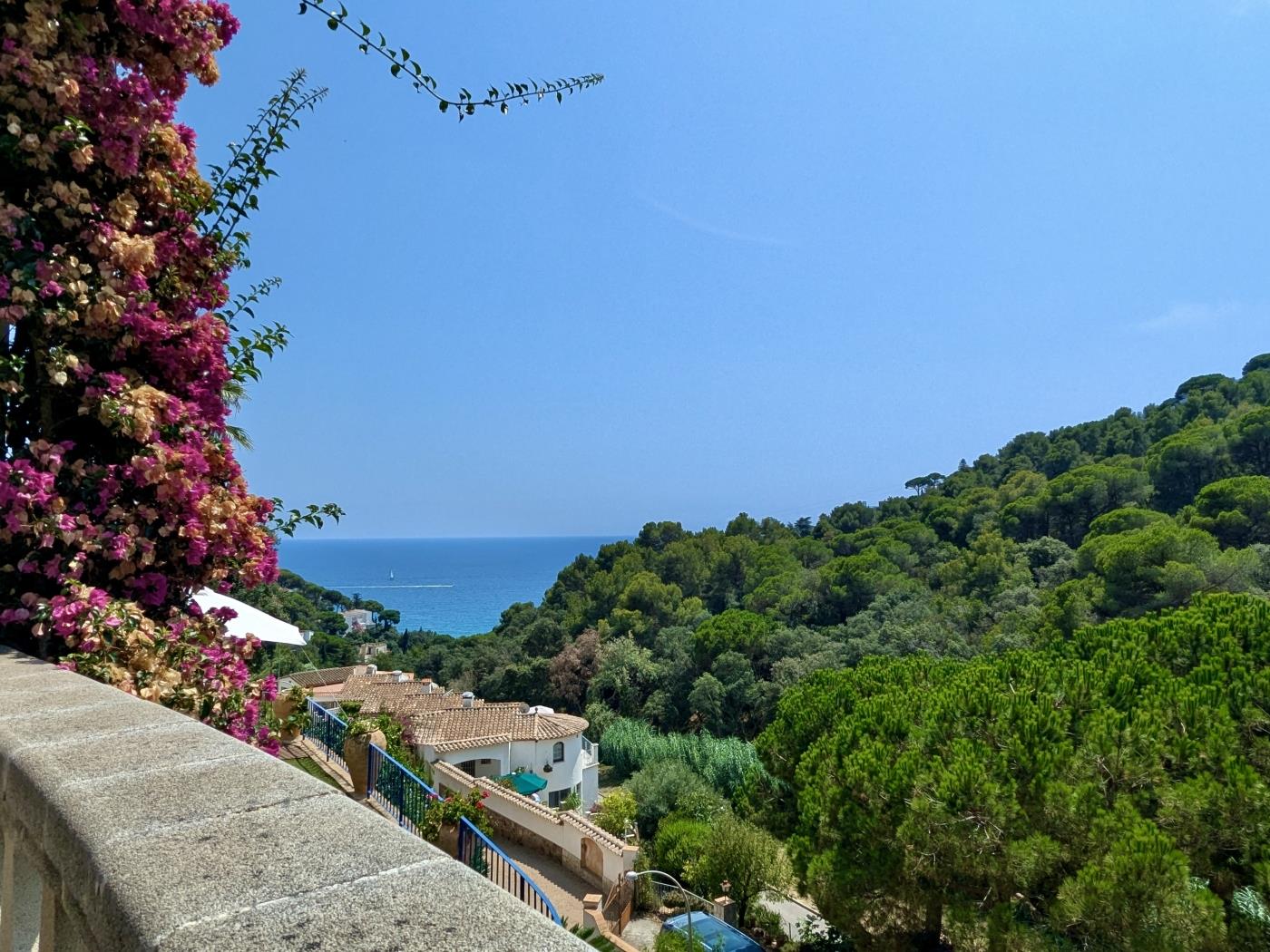 Mediterranean Home in Santa Maria de Llorel – Privacy and Views in Tossa de Mar
