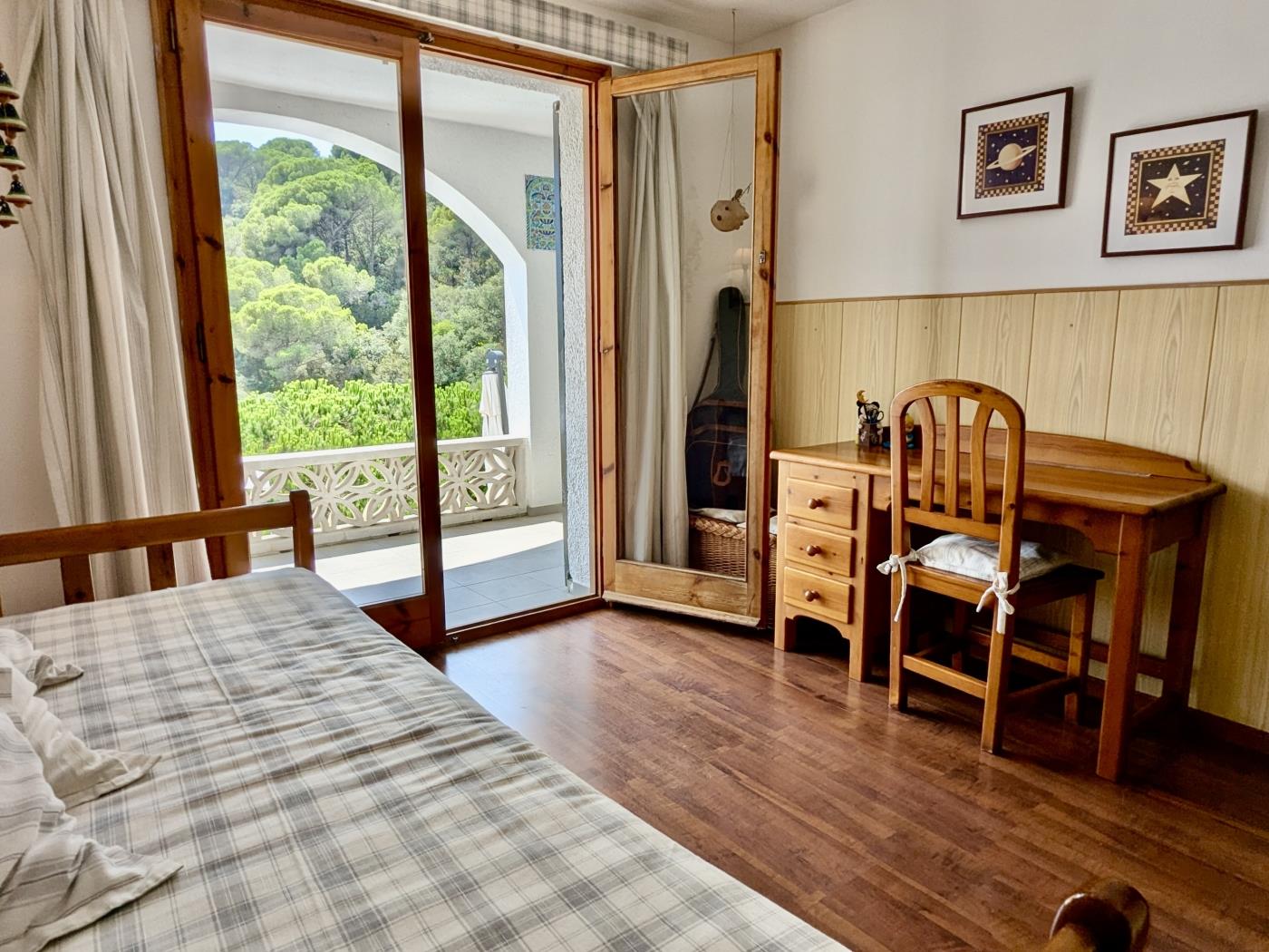 Mediterranean Home in Santa Maria de Llorel – Privacy and Views in Tossa de Mar