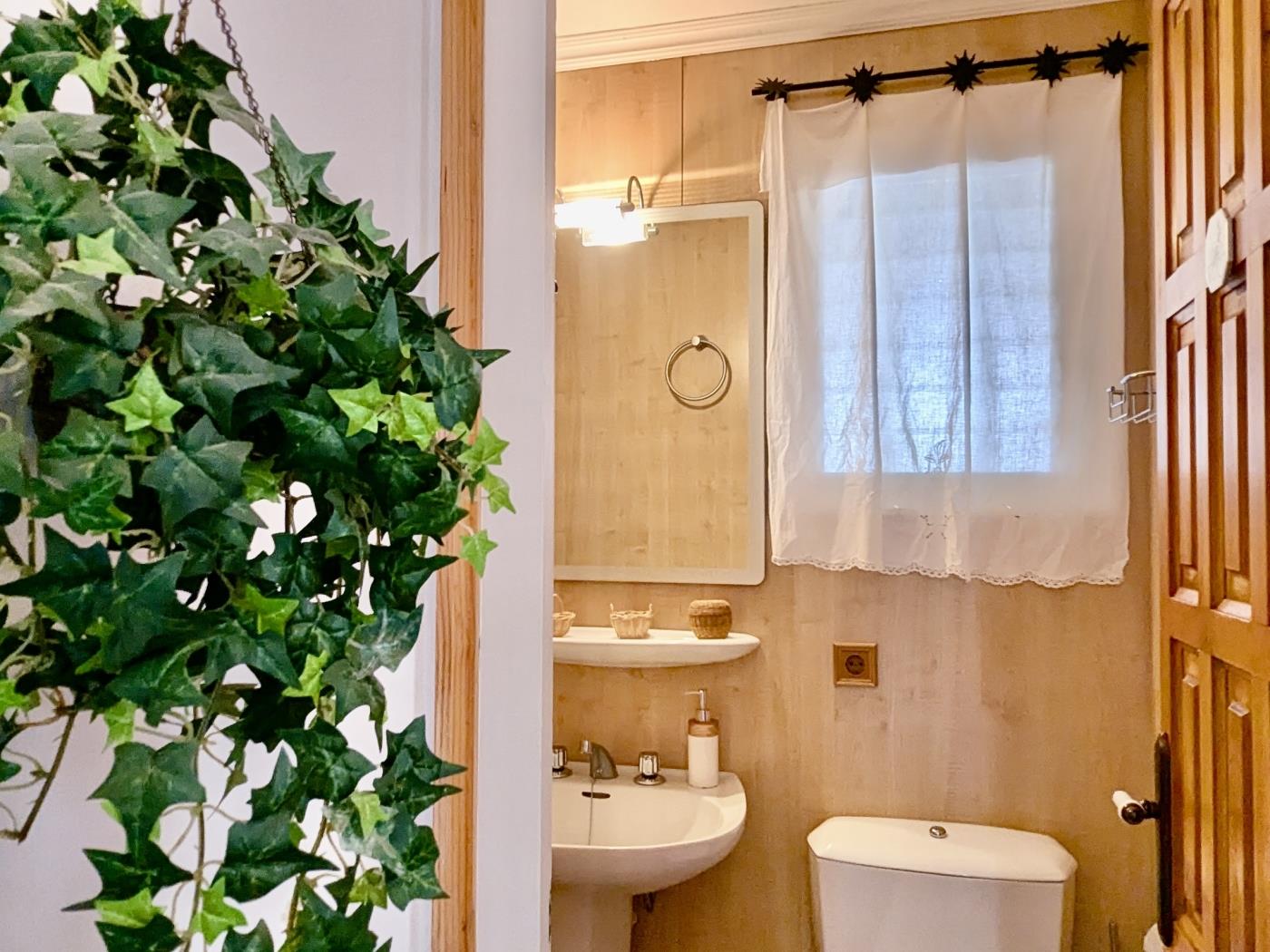 Mediterranean Home in Santa Maria de Llorel – Privacy and Views in Tossa de Mar