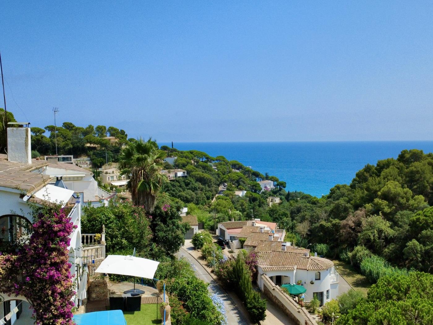 Mediterranean Home in Santa Maria de Llorel – Privacy and Views in Tossa de Mar