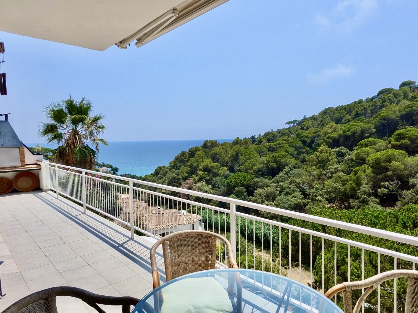 Mediterranean Home in Santa Maria de Llorel – Privacy and Views in Tossa de Mar