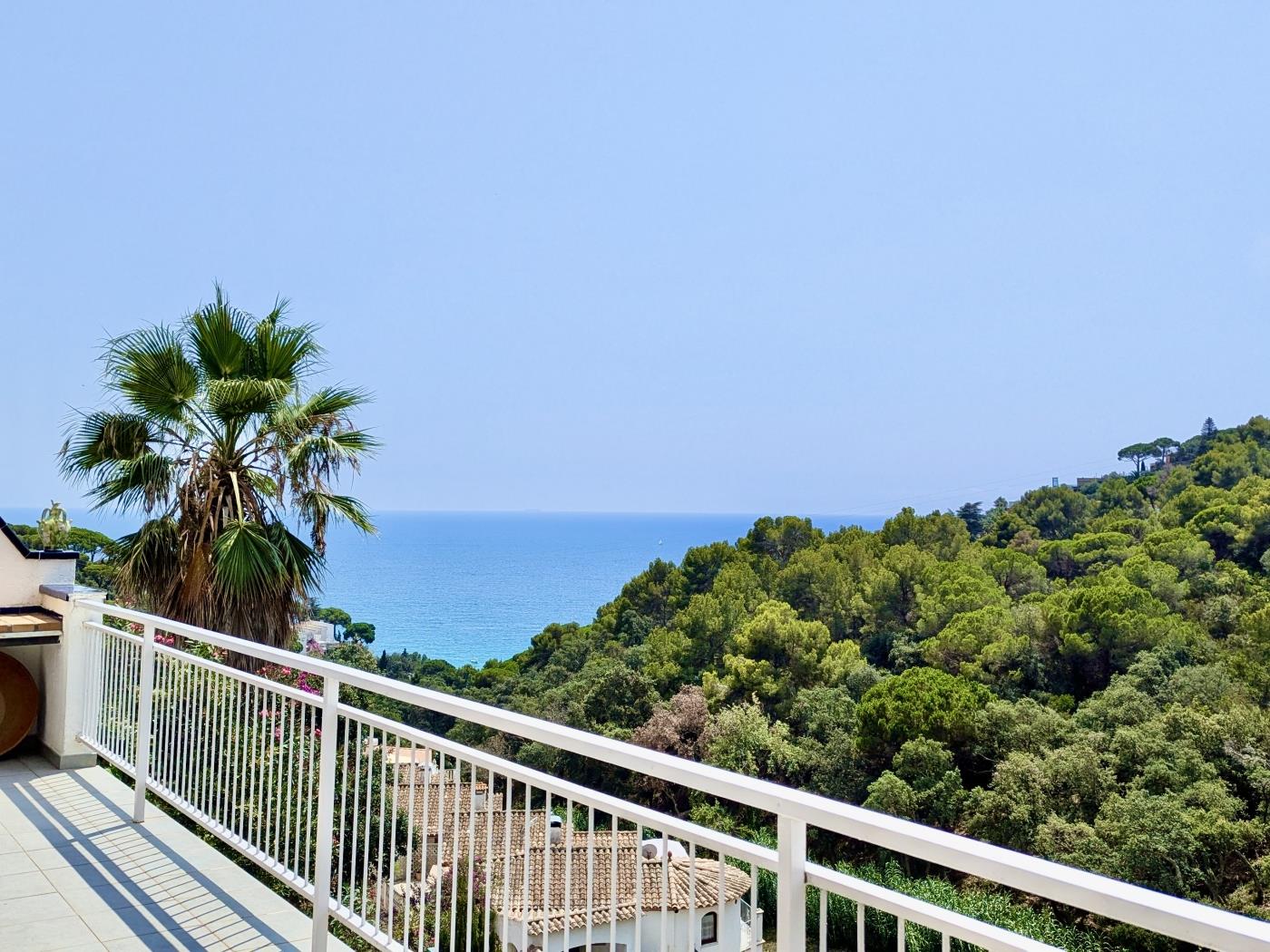 Mediterranean Home in Santa Maria de Llorel – Privacy and Views in Tossa de Mar