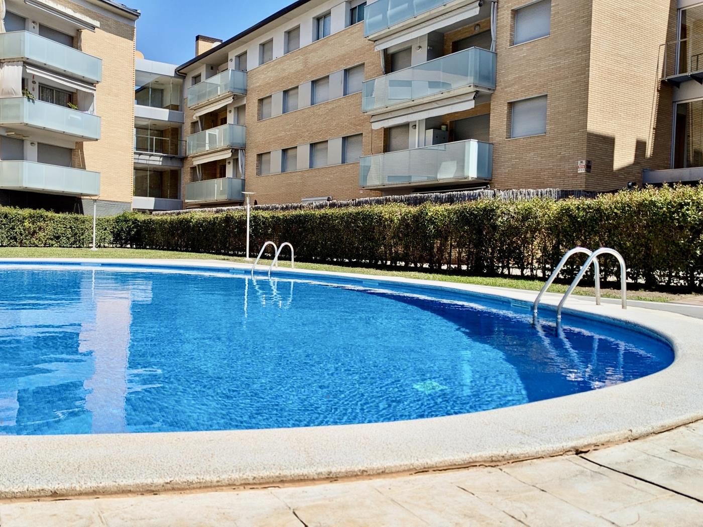 Apartament Lluminós de 3 Habitacions amb Piscina i Aparcament a Tossa de Mar
