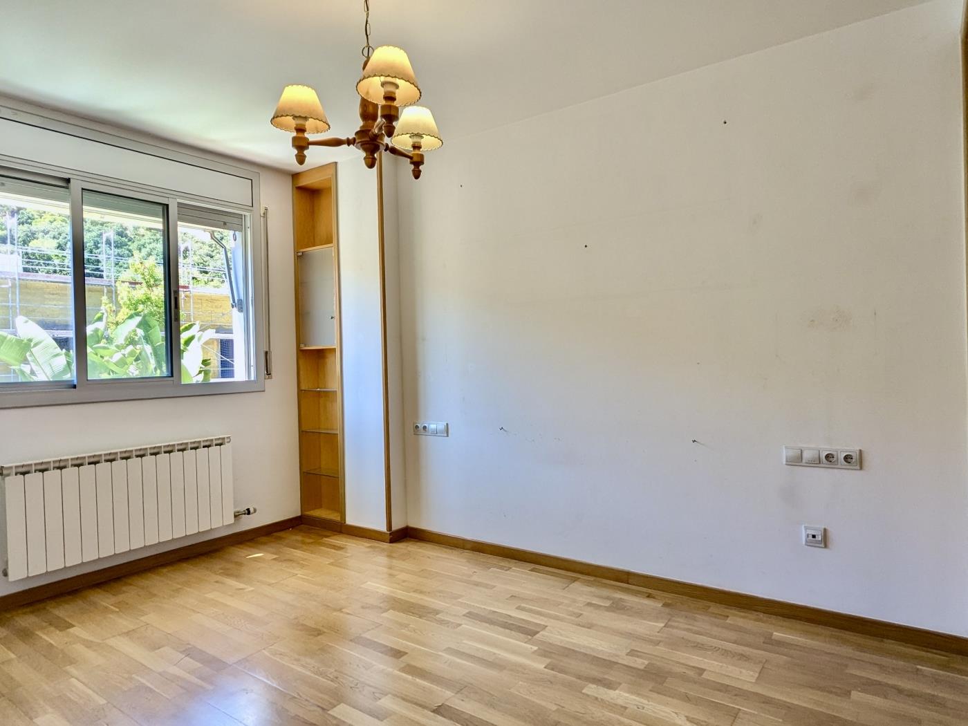 Apartament Lluminós de 3 Habitacions amb Piscina i Aparcament a Tossa de Mar