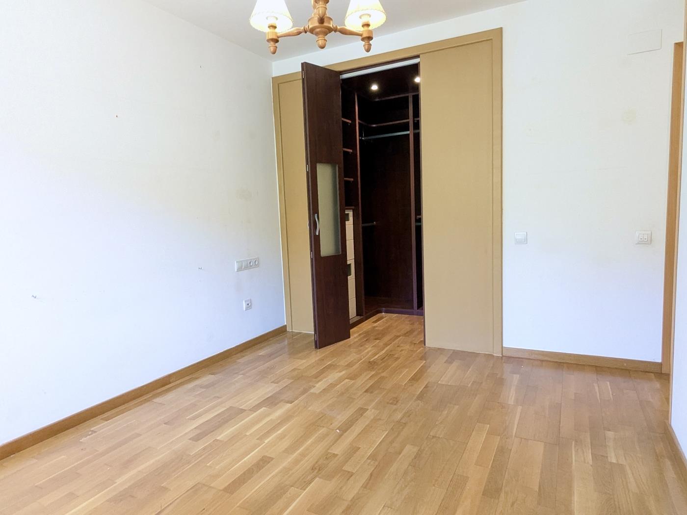 Apartament Lluminós de 3 Habitacions amb Piscina i Aparcament a Tossa de Mar