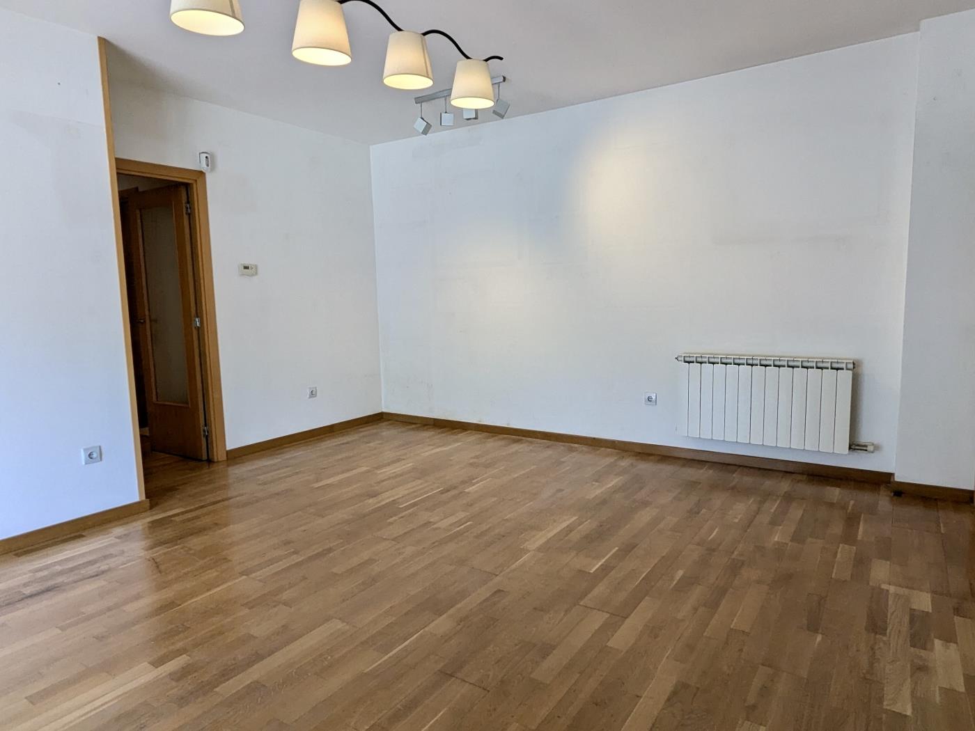 Apartament Lluminós de 3 Habitacions amb Piscina i Aparcament a Tossa de Mar