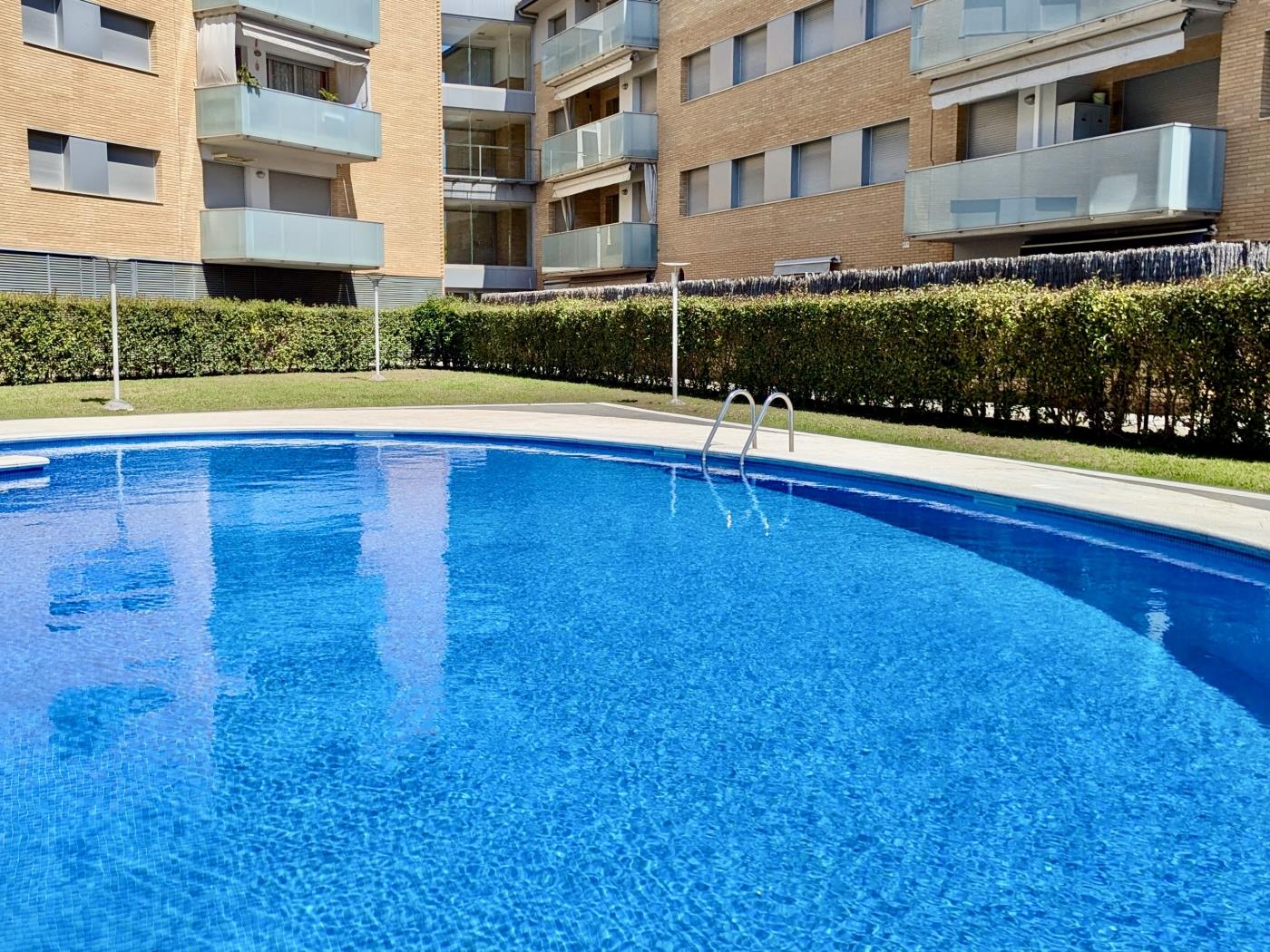 Apartament Lluminós de 3 Habitacions amb Piscina i Aparcament a Tossa de Mar