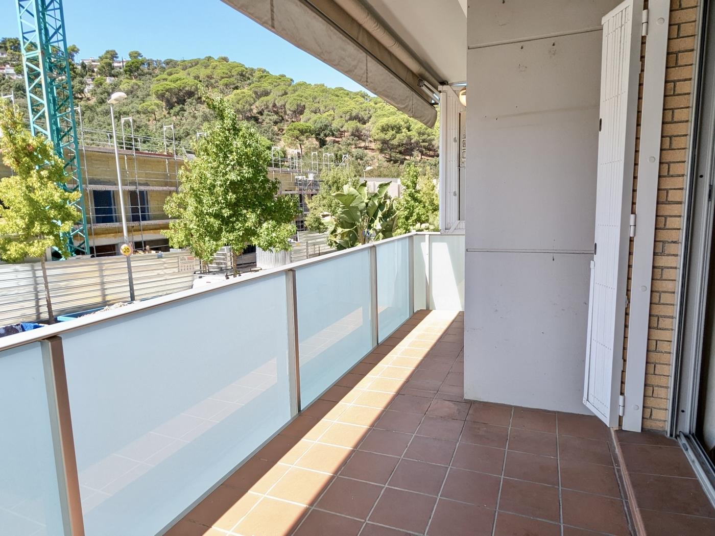 Apartament Lluminós de 3 Habitacions amb Piscina i Aparcament a Tossa de Mar