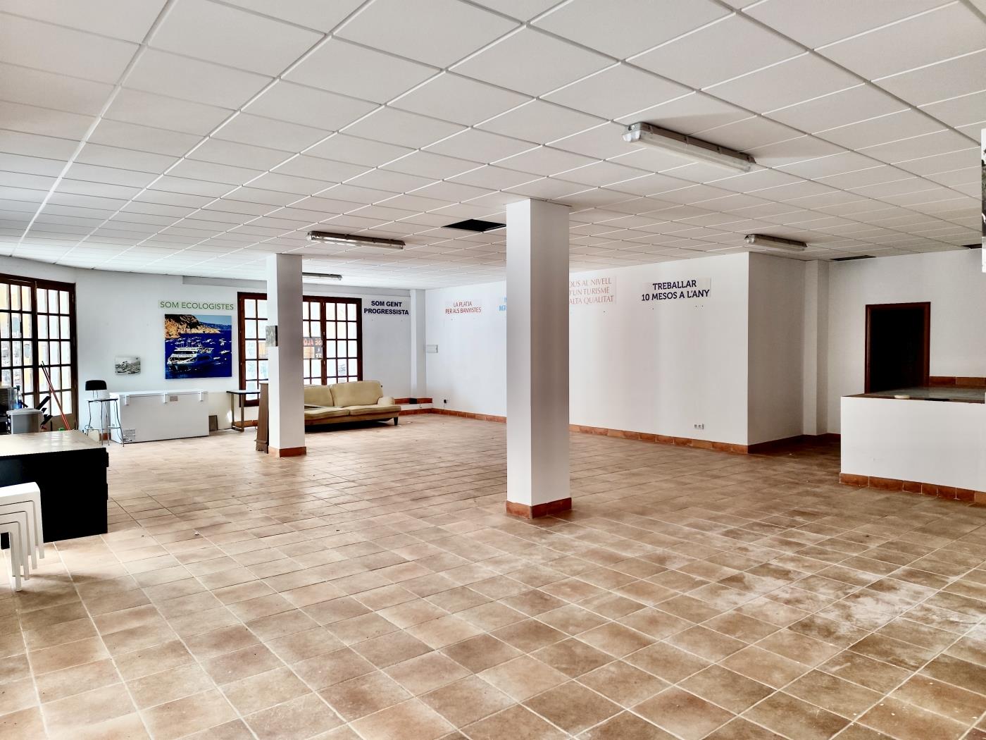 Spacious Commercial Premises for Sale in the Heart of Tossa de Mar's Old Town in Tossa de Mar