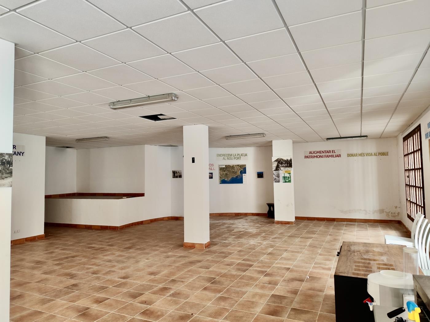 Spacious Commercial Premises for Sale in the Heart of Tossa de Mar's Old Town in Tossa de Mar