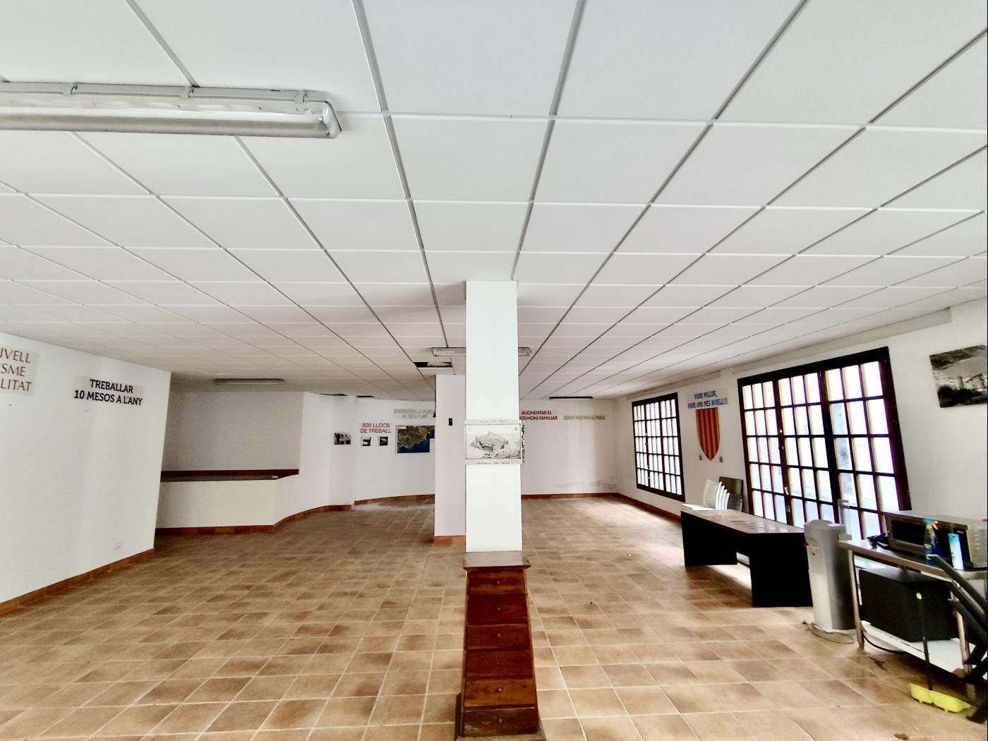Spacious Commercial Premises for Sale in the Heart of Tossa de Mar's Old Town in Tossa de Mar