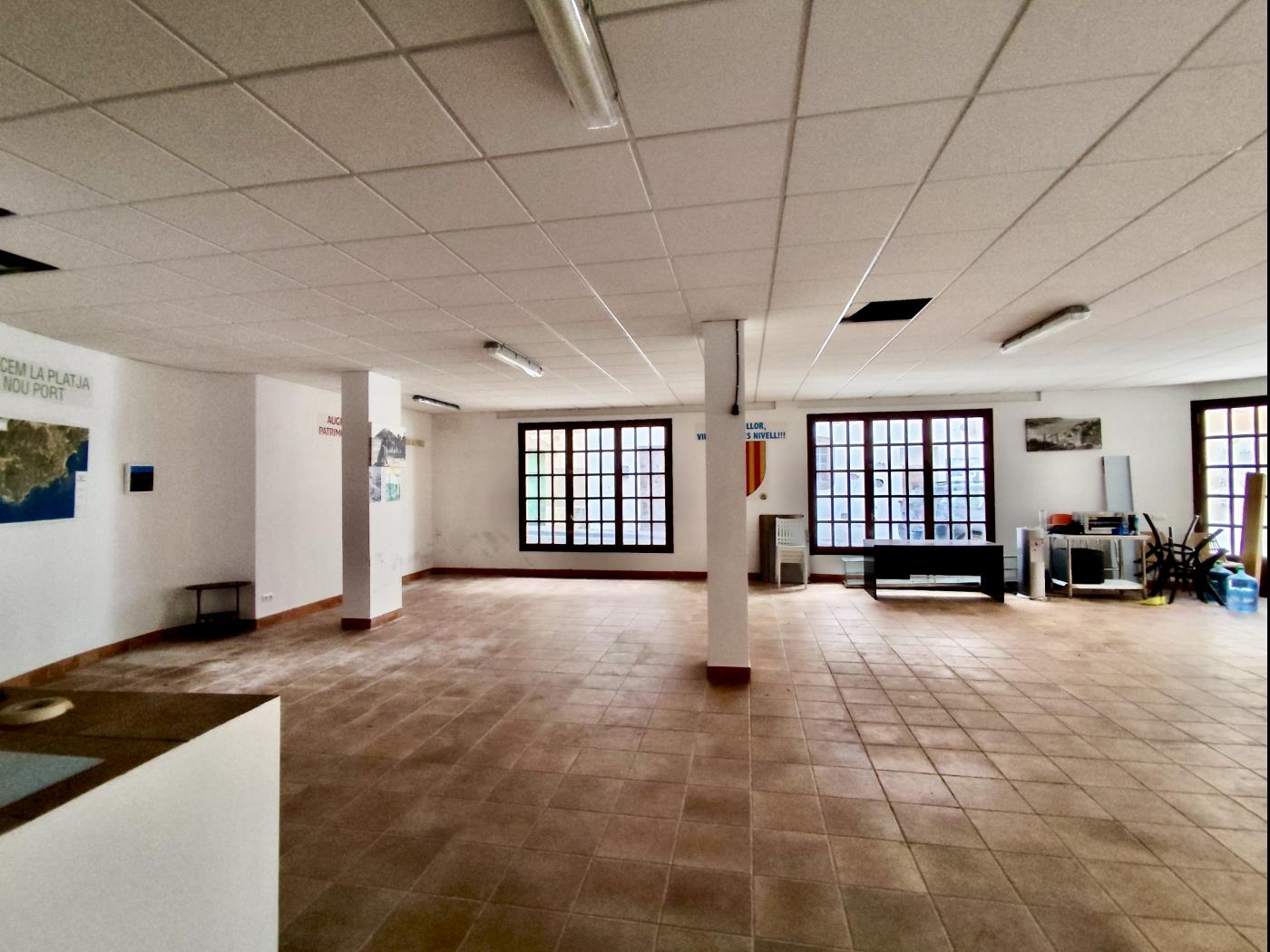 Spacious Commercial Premises for Sale in the Heart of Tossa de Mar's Old Town in Tossa de Mar