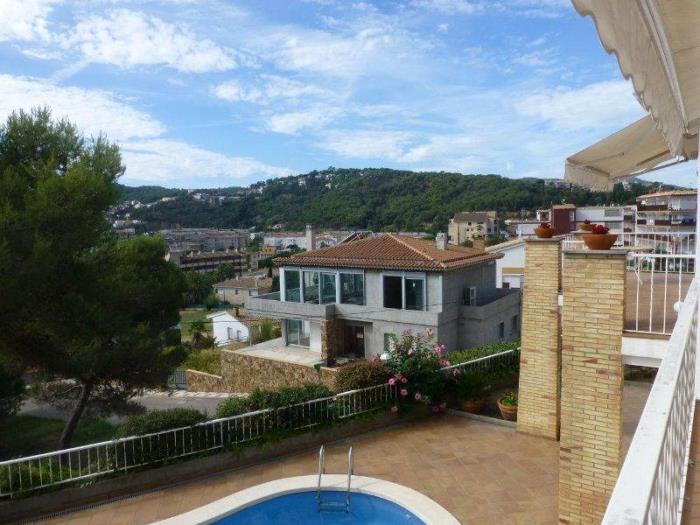 Casa Espaciosa con Zona Exterior Privada en Tossa de Mar
