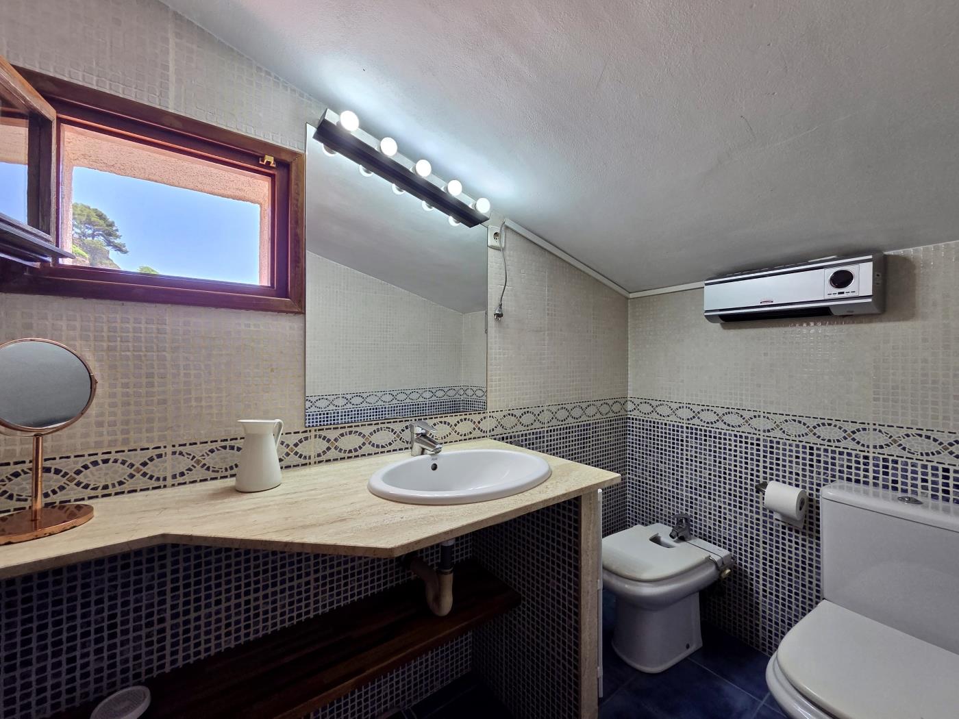 EVH137 - Casa amb encant davant la platja de Codolar a Tossa de Mar